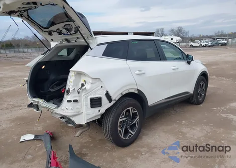 2023 Kia Sportage Lx z USA, uszkodzony, nr VIN KNDPUCAF8P7036110